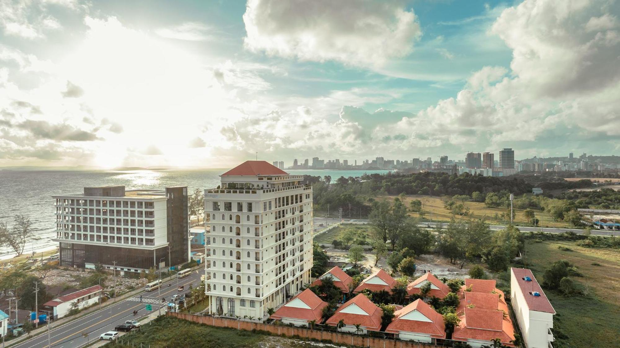 Sea Breeze Hotel & Villa Sihanoukville Exterior photo